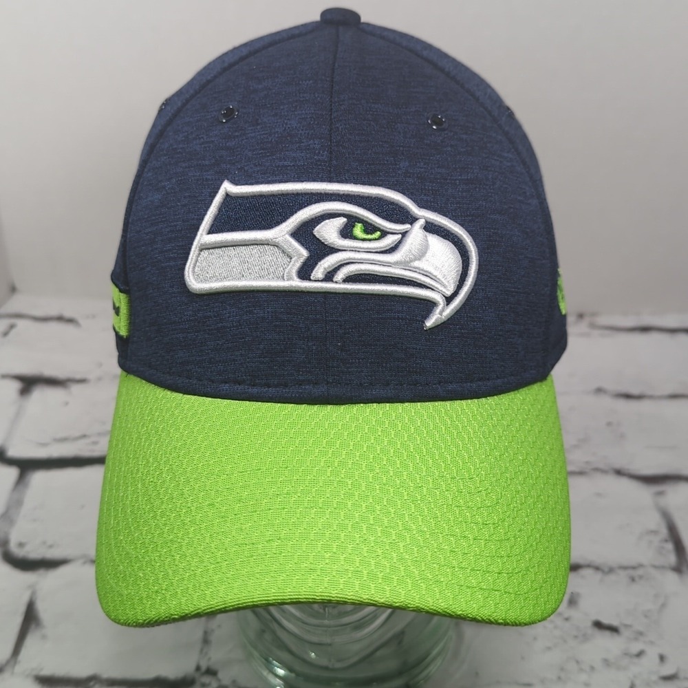 Seahawks NFL Fitted Hat Size M-L ‎ Ball Cap